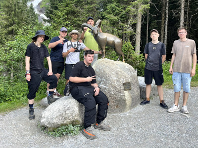 Tatkr&auml;ftiger Einsatz auf 2240 Metern &ndash; Azubi-Projekt auf der Neuen&nbsp;Th&uuml;ringer&nbsp;H&uuml;tte