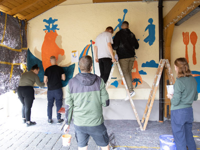 Kreative&nbsp;Farbenspiele im&nbsp;Storchm&uuml;hlenweg: Das&nbsp;Kunstprojekt&nbsp;der&nbsp;UB-Gruppe